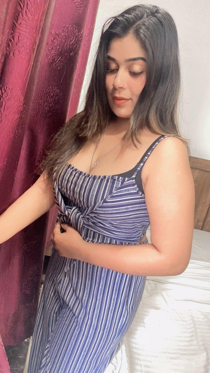  call girls service in Defence Colony