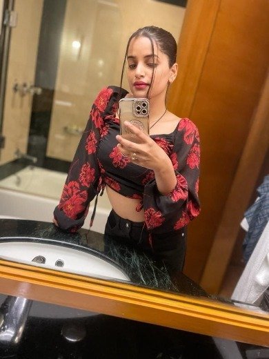cheap call girls in Defence Colony
